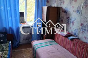 Комната, (всего 4 ком.), 80 м², 2/5 эт.