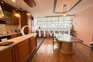 4-к квартира, 135,1 м², 2/5 эт.