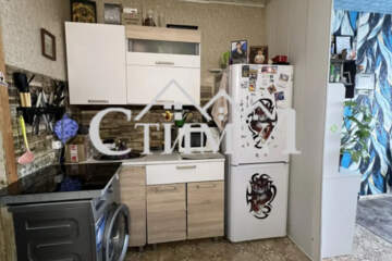 Комната, (всего 2 ком.), 39 м², 5/5 эт.